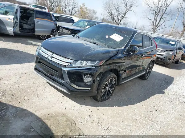 JA4AT5AA6JZ056161 2018 MITSUBISHI ECLIPSE CROSS - Image 2