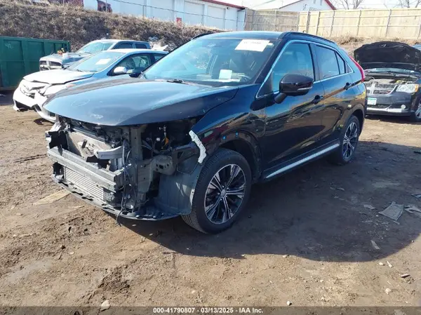 JA4AT5AA6KZ024599 2019 MITSUBISHI ECLIPSE CROSS - Image 2