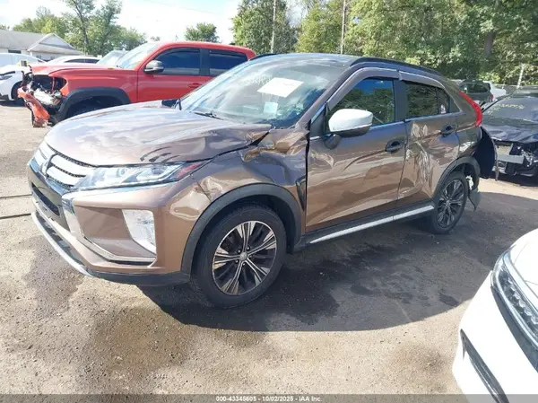 JA4AT5AA6KZ047171 2019 MITSUBISHI ECLIPSE CROSS - Image 2