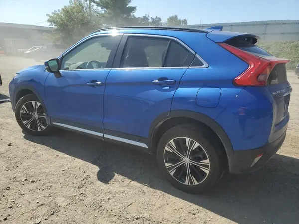 JA4AT5AA6LZ002460 2020 MITSUBISHI ECLIPSE CROSS - Image 2