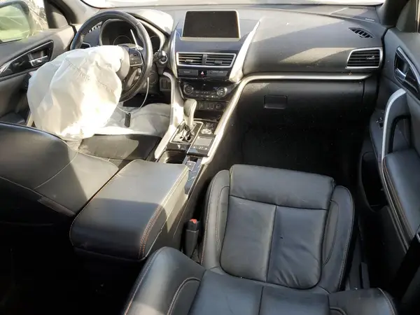 JA4AT5AA6LZ014379 2020 MITSUBISHI ECLIPSE CROSS - Image 8