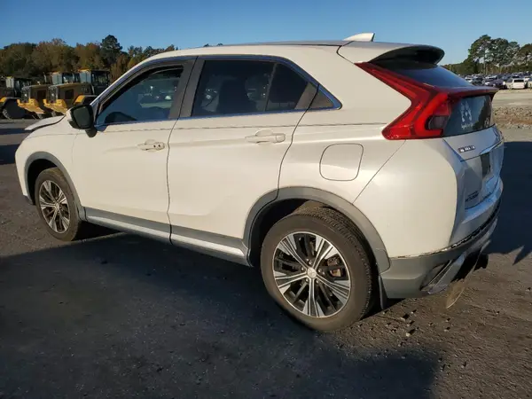JA4AT5AA7JZ038090 2018 MITSUBISHI ECLIPSE CROSS - Image 2