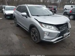 JA4AT5AA7JZ040082 2018 MITSUBISHI ECLIPSE CROSS