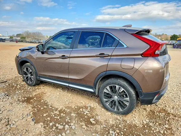 JA4AT5AA7JZ040728 2018 MITSUBISHI ECLIPSE CROSS - Image 2
