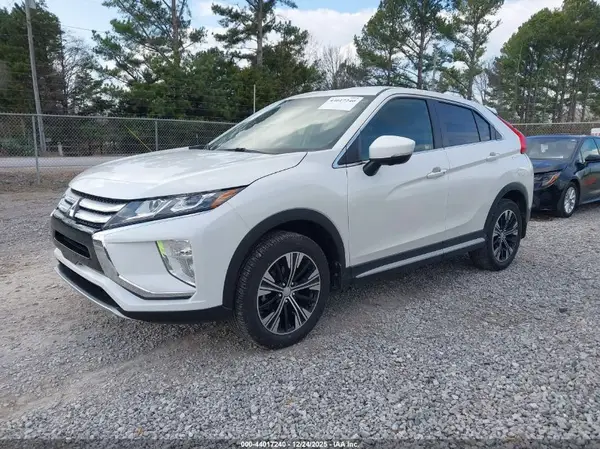 JA4AT5AA7JZ043774 2018 MITSUBISHI ECLIPSE CROSS - Image 2
