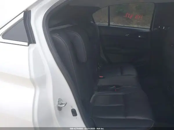 JA4AT5AA7JZ050935 2018 MITSUBISHI ECLIPSE CROSS - Image 8