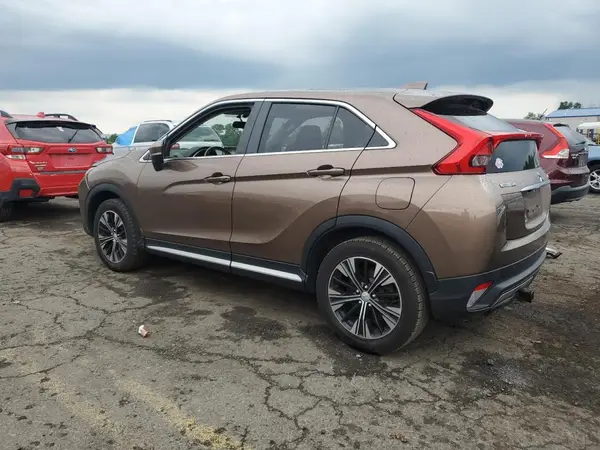 JA4AT5AA7JZ069498 2018 MITSUBISHI ECLIPSE CROSS - Image 2