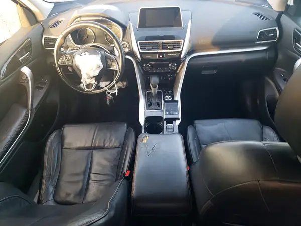 JA4AT5AA7KZ011456 2019 MITSUBISHI ECLIPSE CROSS - Image 8