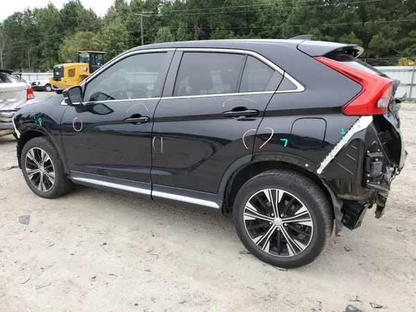 JA4AT5AA7LZ007800 2020 MITSUBISHI ECLIPSE CROSS - Image 2