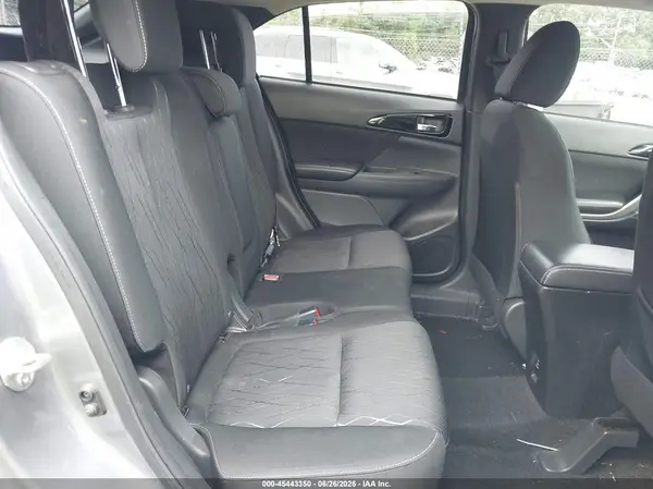JA4AT5AA8JZ038695 2018 MITSUBISHI ECLIPSE CROSS - Image 8