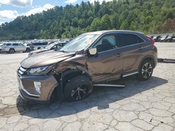 JA4AT5AA8JZ039393 2018 MITSUBISHI ECLIPSE CROSS - Image 1