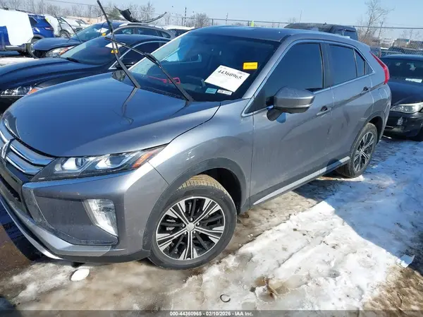 JA4AT5AA8JZ042326 2018 MITSUBISHI ECLIPSE CROSS - Image 2
