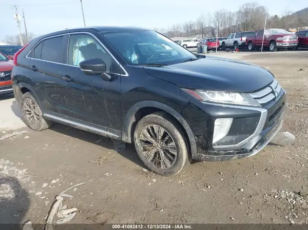 JA4AT5AA8JZ042522 2018 MITSUBISHI ECLIPSE CROSS - Image 1