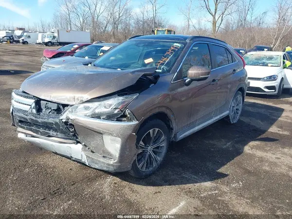 JA4AT5AA8JZ042892 2018 MITSUBISHI ECLIPSE CROSS - Image 2