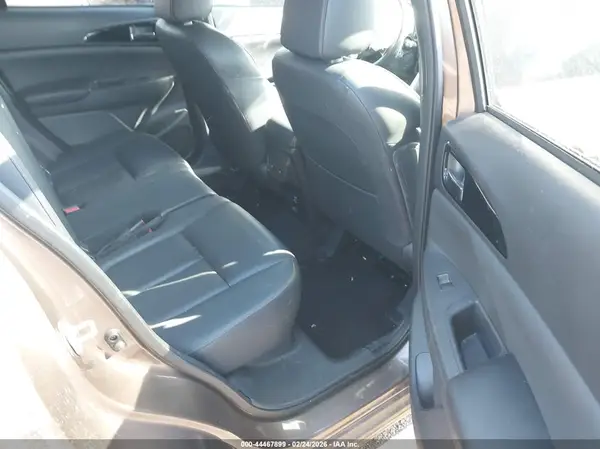 JA4AT5AA8JZ042892 2018 MITSUBISHI ECLIPSE CROSS - Image 8