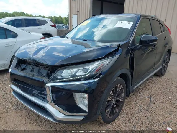 JA4AT5AA8JZ067968 2018 MITSUBISHI ECLIPSE CROSS - Image 2