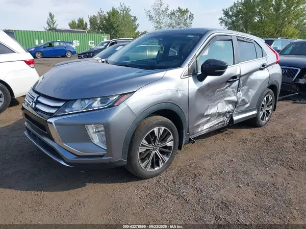 JA4AT5AA8JZ069574 2018 MITSUBISHI ECLIPSE CROSS - Image 2
