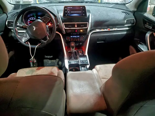 JA4AT5AA8KZ013796 2019 MITSUBISHI ECLIPSE CROSS - Image 8