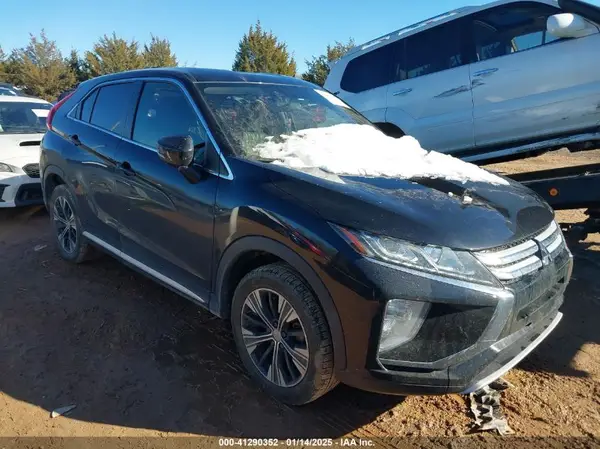 JA4AT5AA9JZ038141 2018 MITSUBISHI ECLIPSE CROSS - Image 1