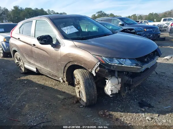 JA4AT5AA9JZ041833 2018 MITSUBISHI ECLIPSE CROSS - Image 1