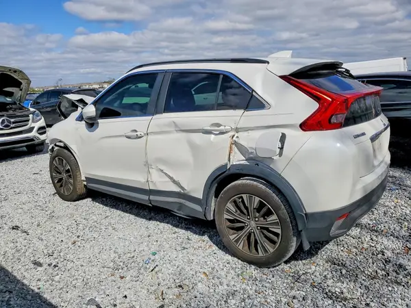 JA4AT5AA9JZ043212 2018 MITSUBISHI ECLIPSE CROSS - Image 2