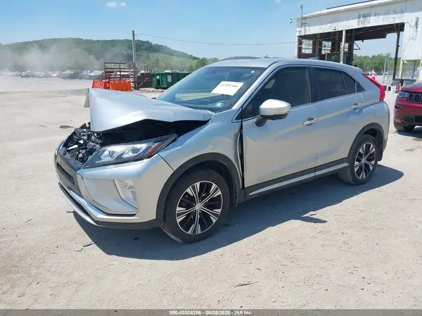 JA4AT5AA9JZ044683 2018 MITSUBISHI ECLIPSE CROSS - Image 2