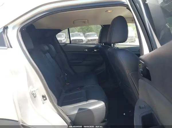 JA4AT5AA9JZ044683 2018 MITSUBISHI ECLIPSE CROSS - Image 8