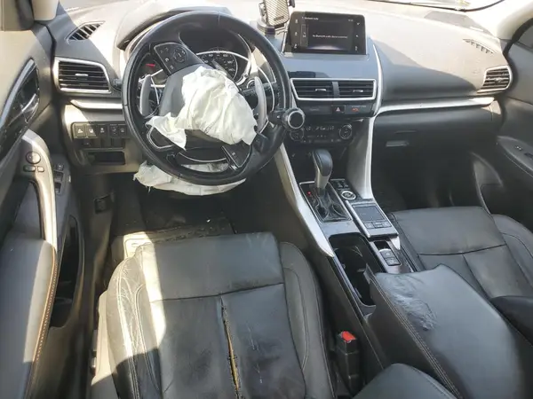 JA4AT5AA9JZ050953 2018 MITSUBISHI ECLIPSE CROSS - Image 8