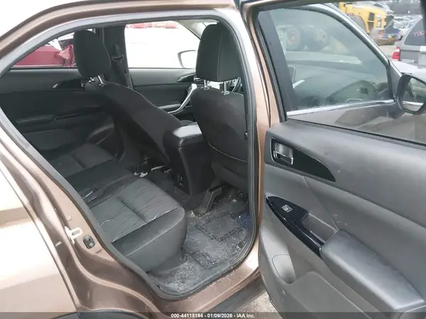 JA4AT5AA9JZ065209 2018 MITSUBISHI ECLIPSE CROSS - Image 8