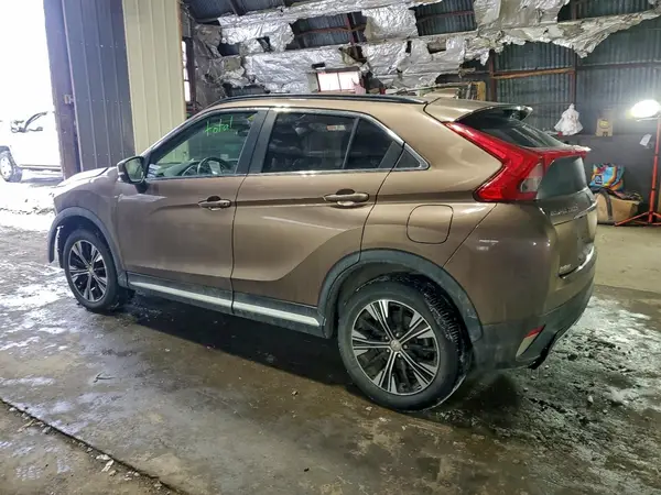 JA4AT5AA9LZ000217 2020 MITSUBISHI ECLIPSE CROSS - Image 2