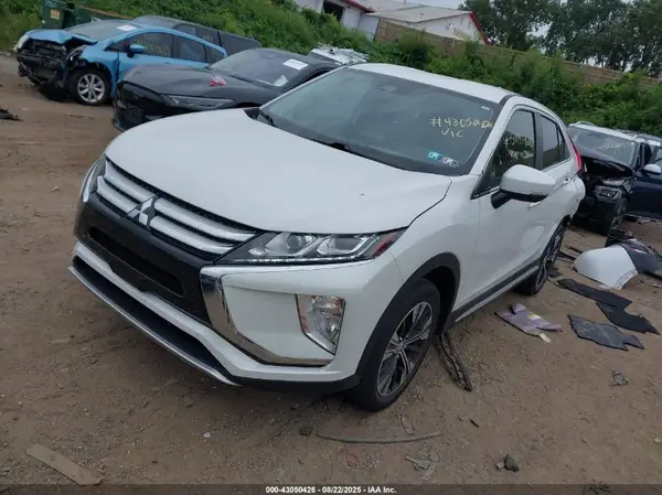 JA4AT5AA9LZ001206 2020 MITSUBISHI ECLIPSE CROSS - Image 2