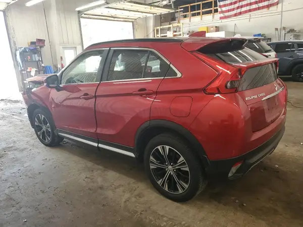 JA4AT5AA9LZ018913 2020 MITSUBISHI ECLIPSE CROSS - Image 2