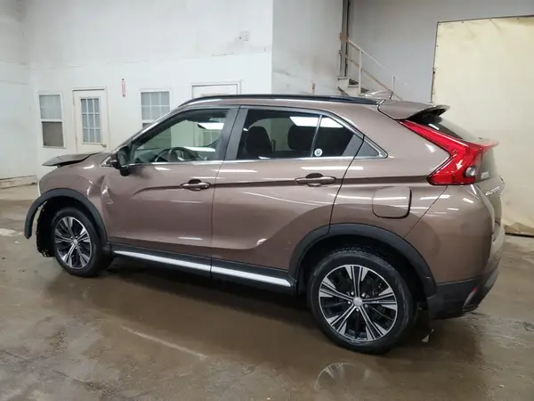 JA4AT5AA9LZ031645 2020 MITSUBISHI ECLIPSE CROSS - Image 2