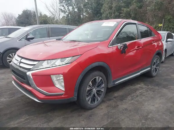 JA4AT5AAXJZ068099 2018 MITSUBISHI ECLIPSE CROSS - Image 2