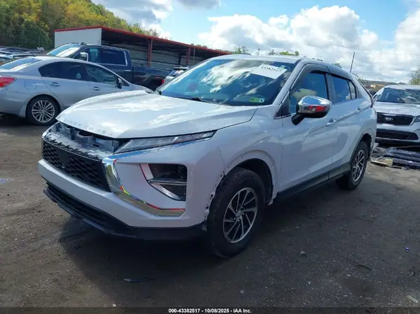 JA4ATUAA0NZ068953 2022 MITSUBISHI ECLIPSE CROSS - Image 2