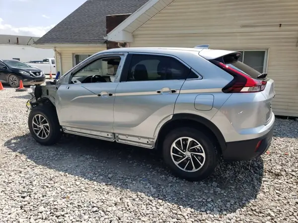 JA4ATUAA0SZ005444 2025 MITSUBISHI ECLIPSE CROSS - Image 2