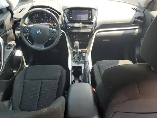 JA4ATUAA2RZ063811 2024 MITSUBISHI ECLIPSE CROSS - Image 8