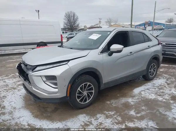 JA4ATUAA3NZ047966 2022 MITSUBISHI ECLIPSE CROSS - Image 2
