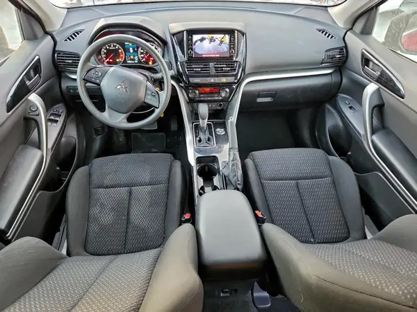 JA4ATUAA3RZ073490 2024 MITSUBISHI ECLIPSE CROSS - Image 8