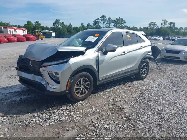 JA4ATUAA4SZ007956 2025 MITSUBISHI ECLIPSE CROSS - Image 2