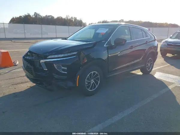 JA4ATUAA4SZ011120 2025 MITSUBISHI ECLIPSE CROSS - Image 2