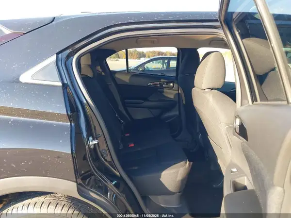 JA4ATUAA4SZ011120 2025 MITSUBISHI ECLIPSE CROSS - Image 8