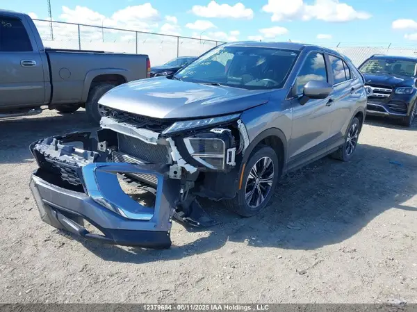JA4ATUAA7NZ605172 2022 MITSUBISHI ECLIPSE CROSS - Image 2