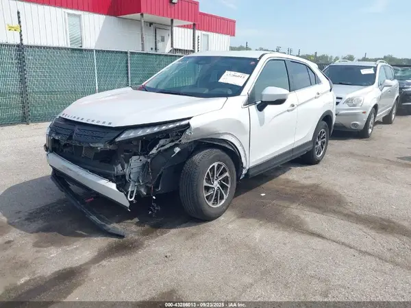 JA4ATUAA7PZ033636 2023 MITSUBISHI ECLIPSE CROSS - Image 2