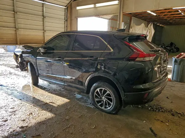 JA4ATUAA8NZ057800 2022 MITSUBISHI ECLIPSE CROSS - Image 2