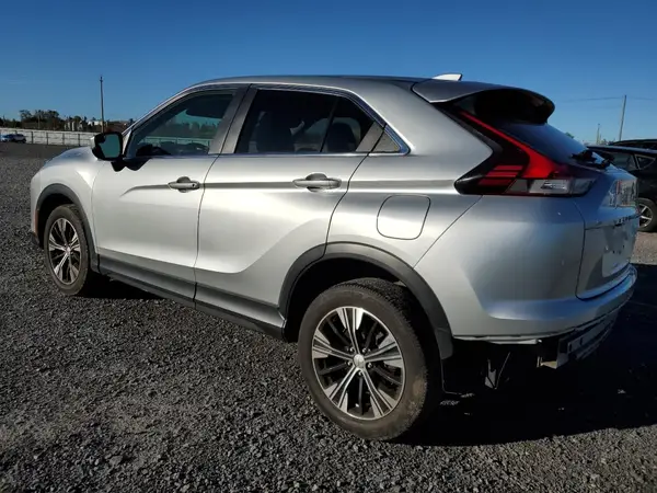 JA4ATUAA8NZ602667 2022 MITSUBISHI ECLIPSE CROSS - Image 2