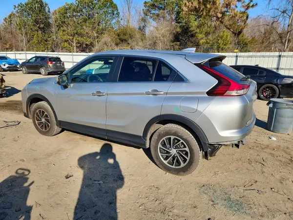 JA4ATUAA9NZ047230 2022 MITSUBISHI ECLIPSE CROSS - Image 2