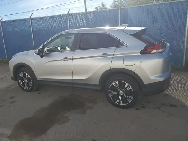 JA4ATUAA9NZ600376 2022 MITSUBISHI ECLIPSE CROSS - Image 2