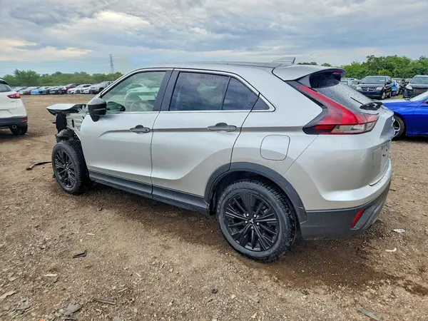 JA4ATVAA0NZ002442 2022 MITSUBISHI ECLIPSE CROSS - Image 2