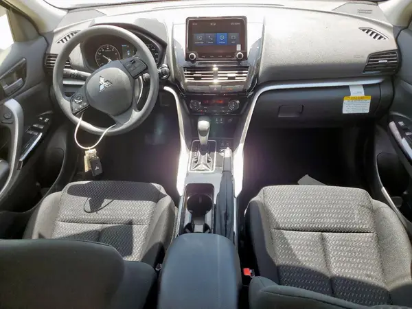 JA4ATVAA0SZ006132 2025 MITSUBISHI ECLIPSE CROSS - Image 8
